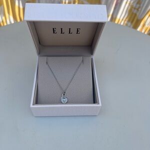 Elle lock necklace